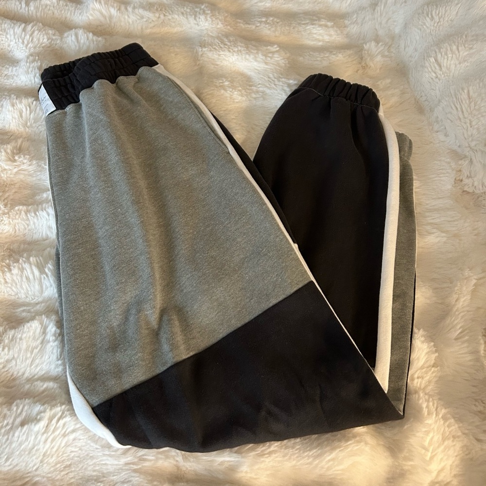 Hollister High Rise Joggers Size M